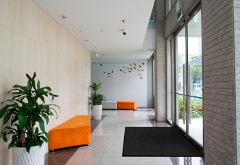 Classic Solutions per M² Classic Solutions per M²